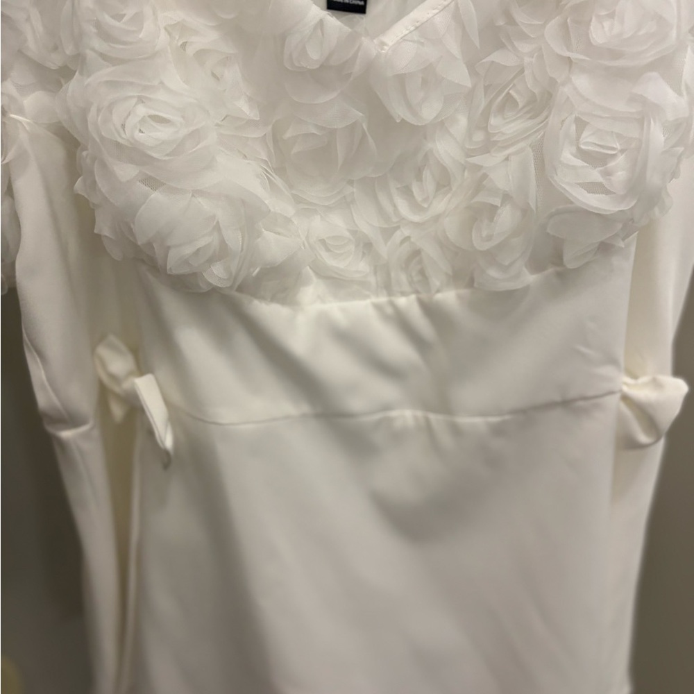 SHEIN White Floral Textured Blouse - Picture 3 of 5